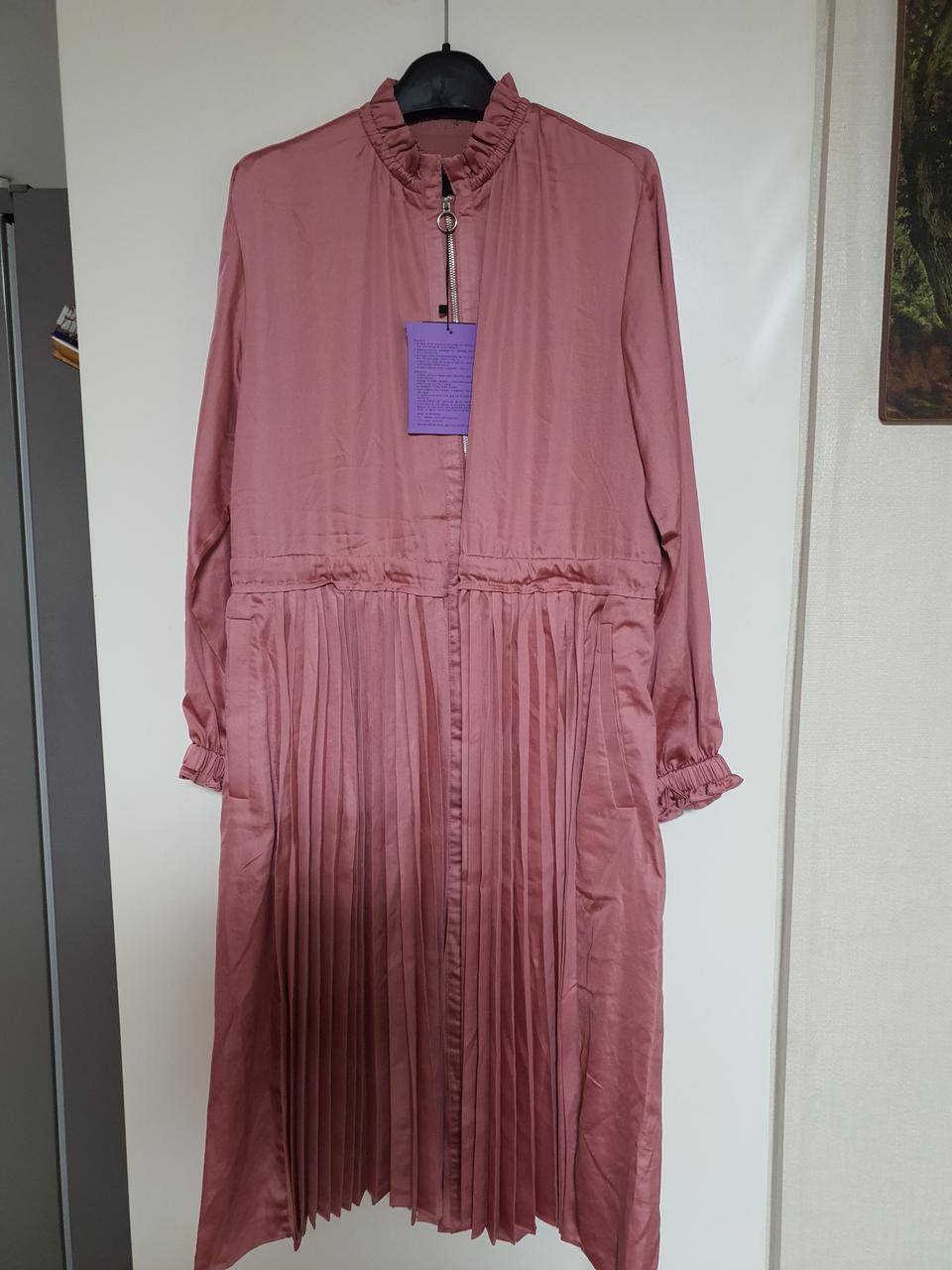 (새상품)안나수이 새틴 롱트렌치66