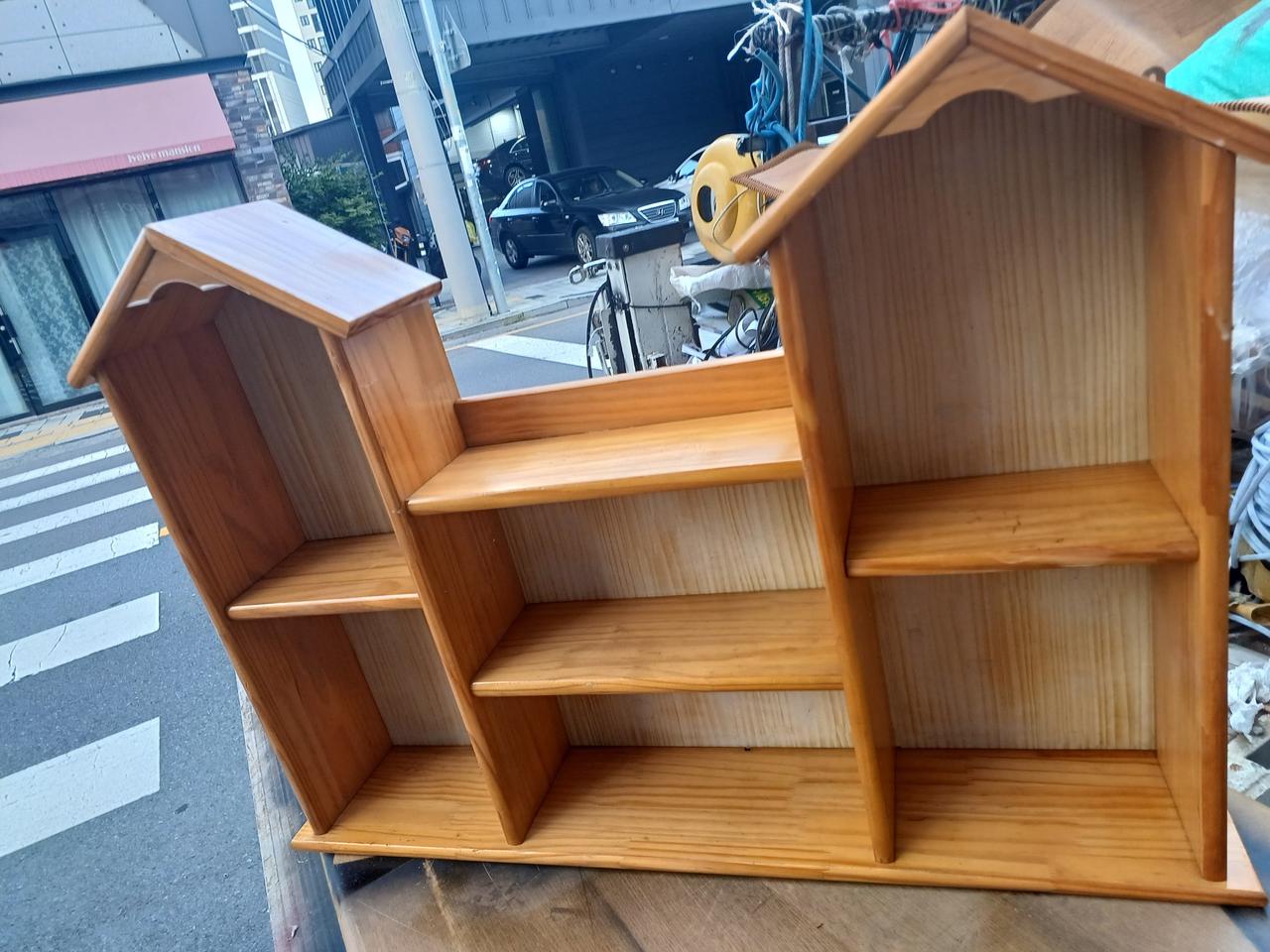 집모양원목선반. 상태 거의새것