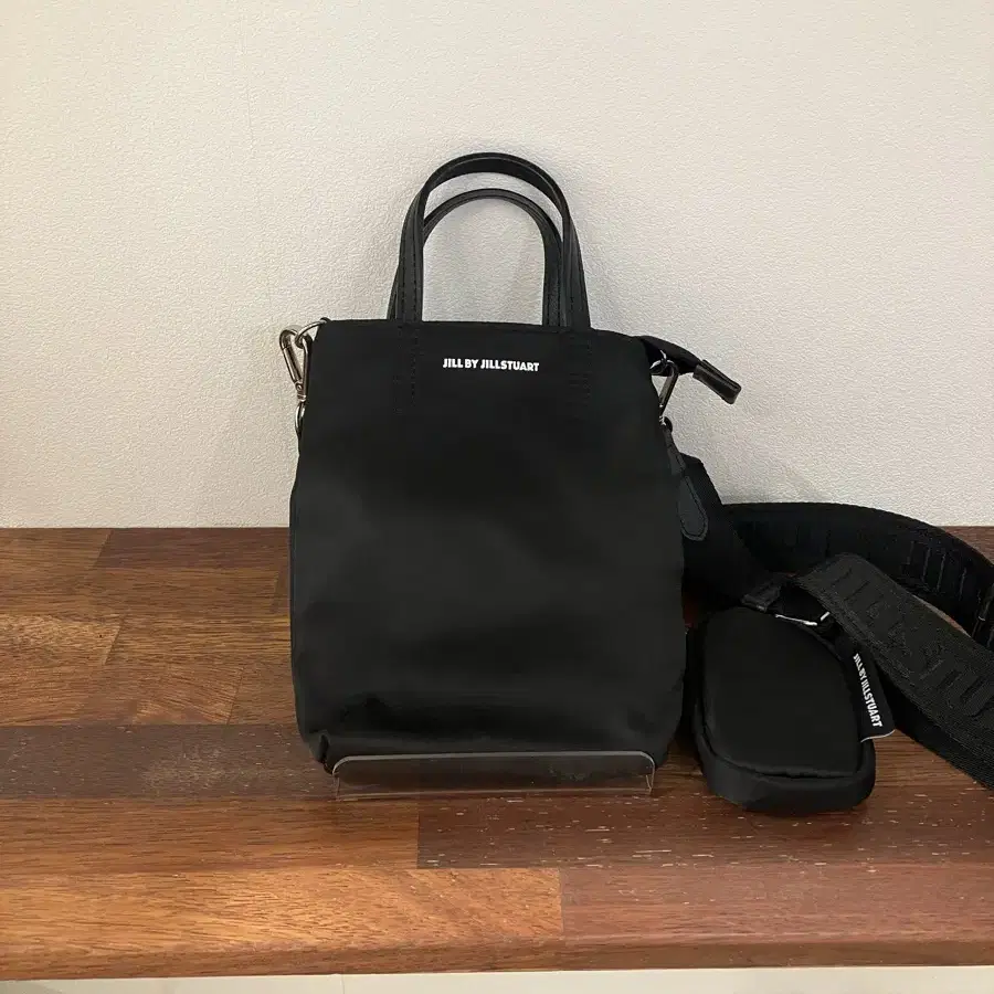 질스튜어트 여성 미니크로스백