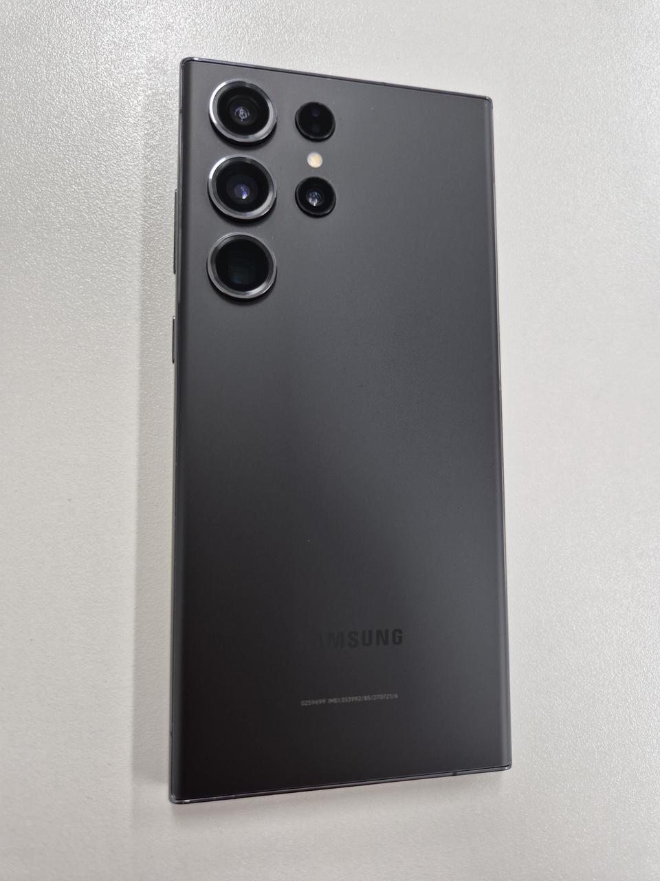 S23울트라 512G 새제품같아요~