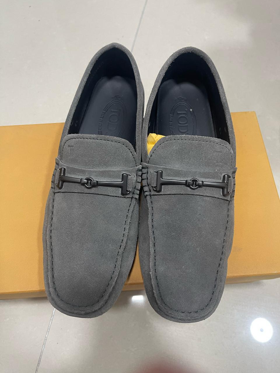 토즈 / 그레이 드라이빙슈즈 /255-260