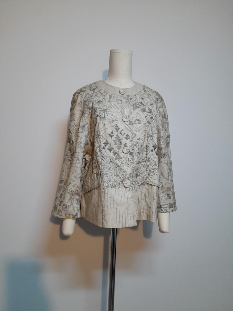 이새 라운드넥 자수 여성 린넨 자켓 06