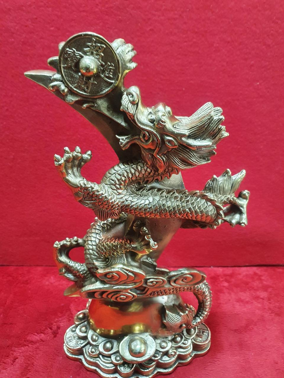 승천하는용.ㅡ동작품.