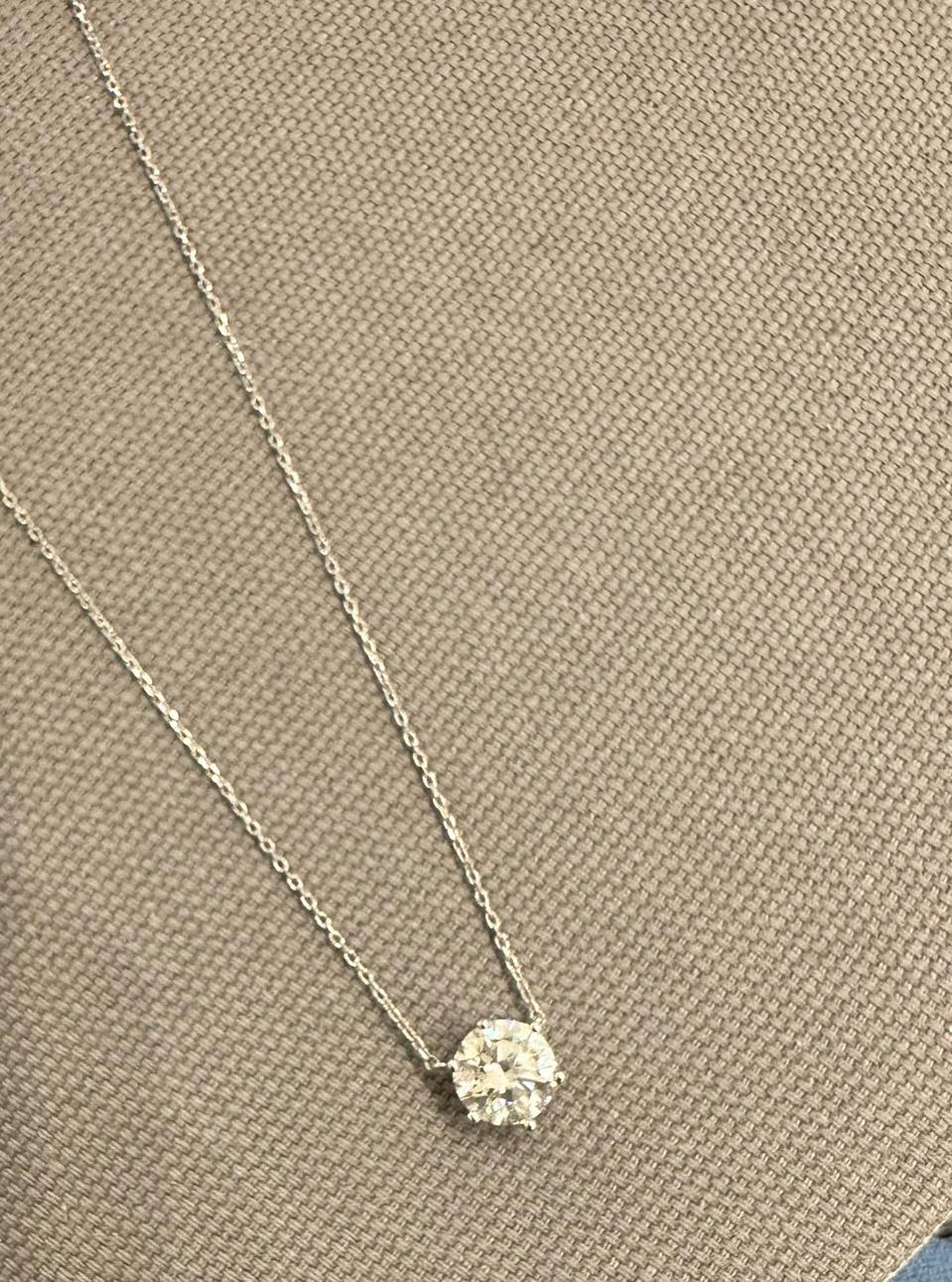 랩다이아몬드 2케럿 목걸이