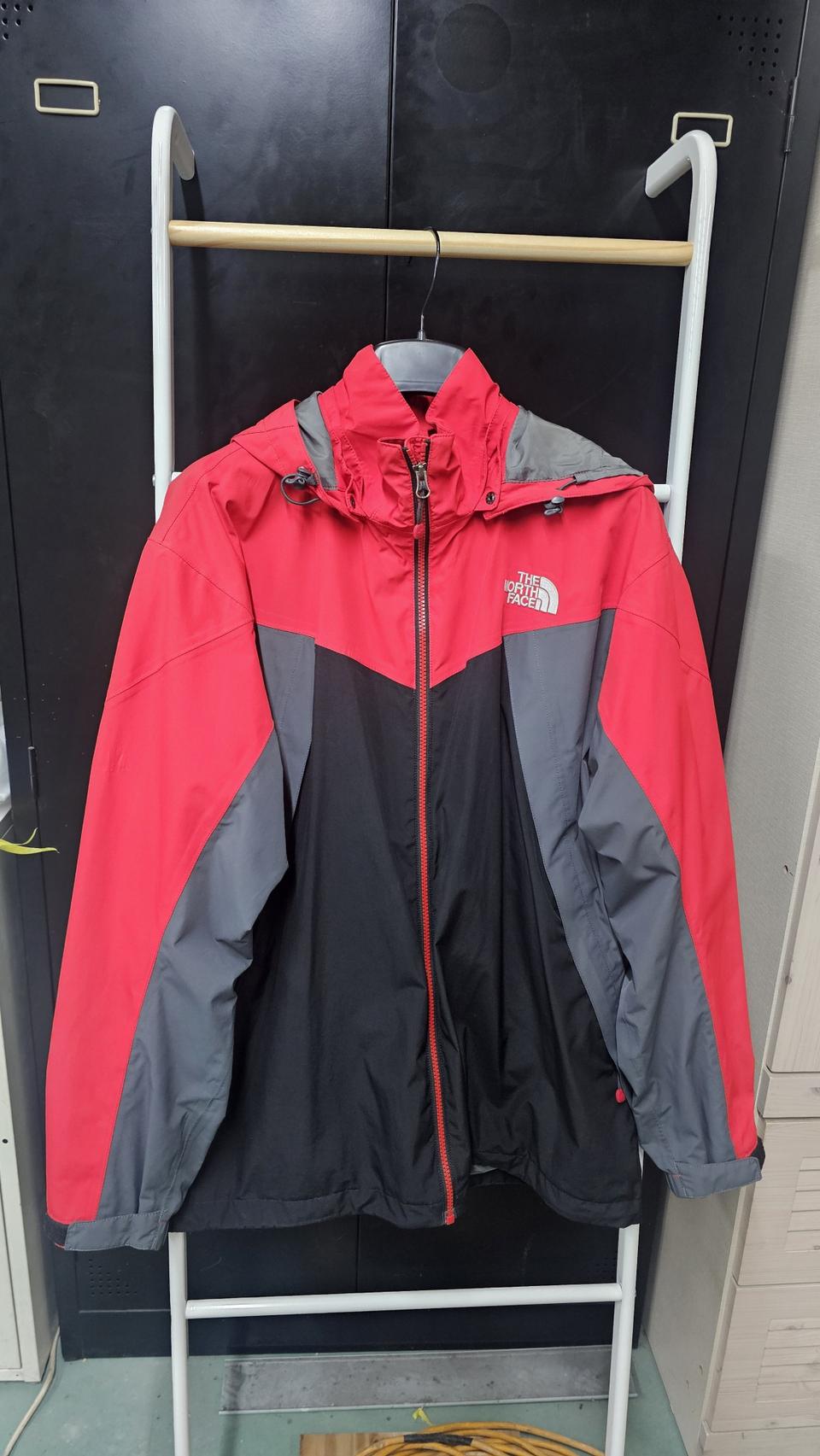 노스페이스 하이벤트 바람막이 팝니다