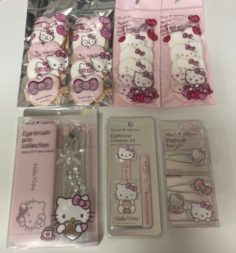 새제품 필리밀리 헬로키티 퍼프 2종류 눈썹세트 브러쉬키링세트 일괄