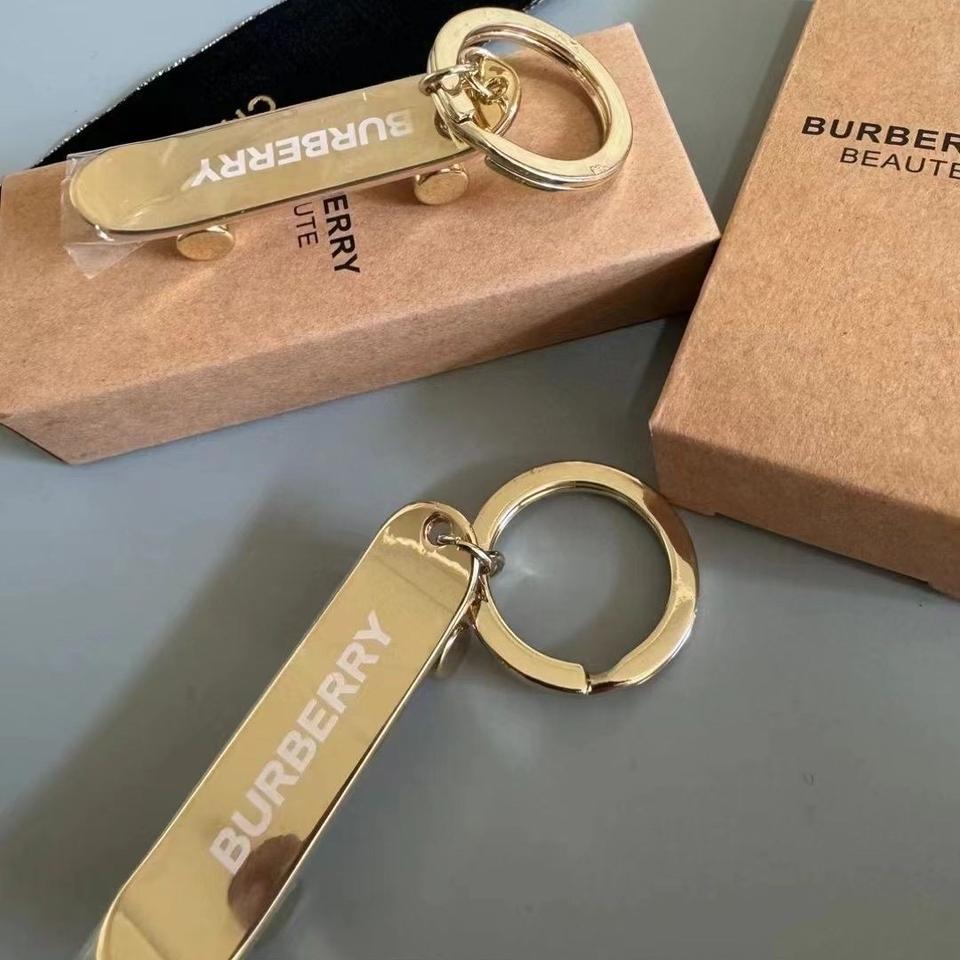 버버리 키링