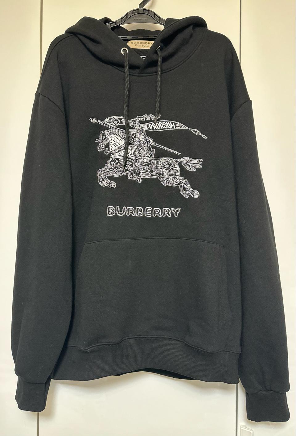 버버리후드맨투맨