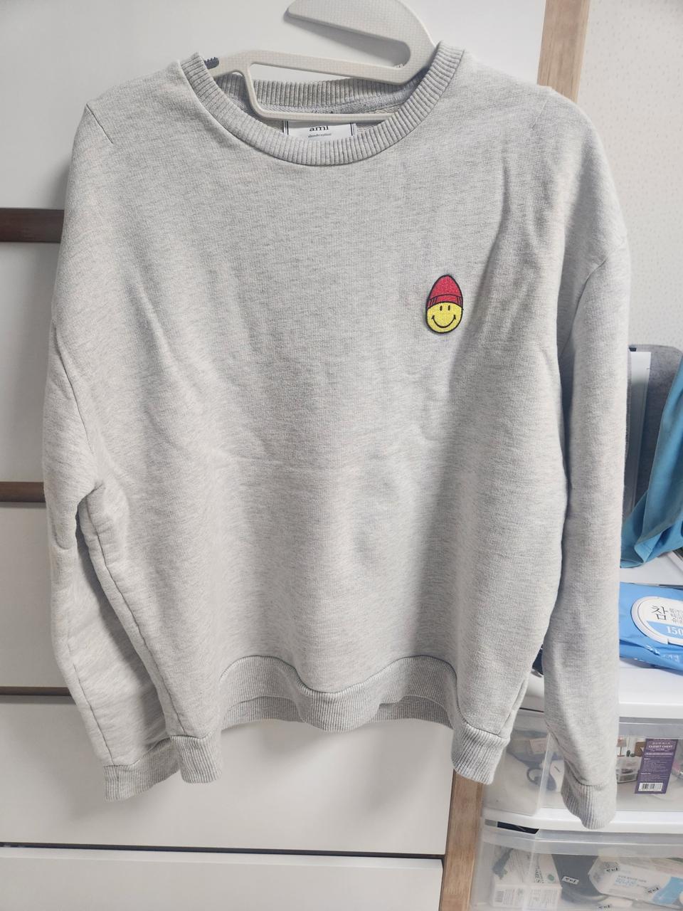 정품.아미 한글택 정품 맨투맨 팔아요.