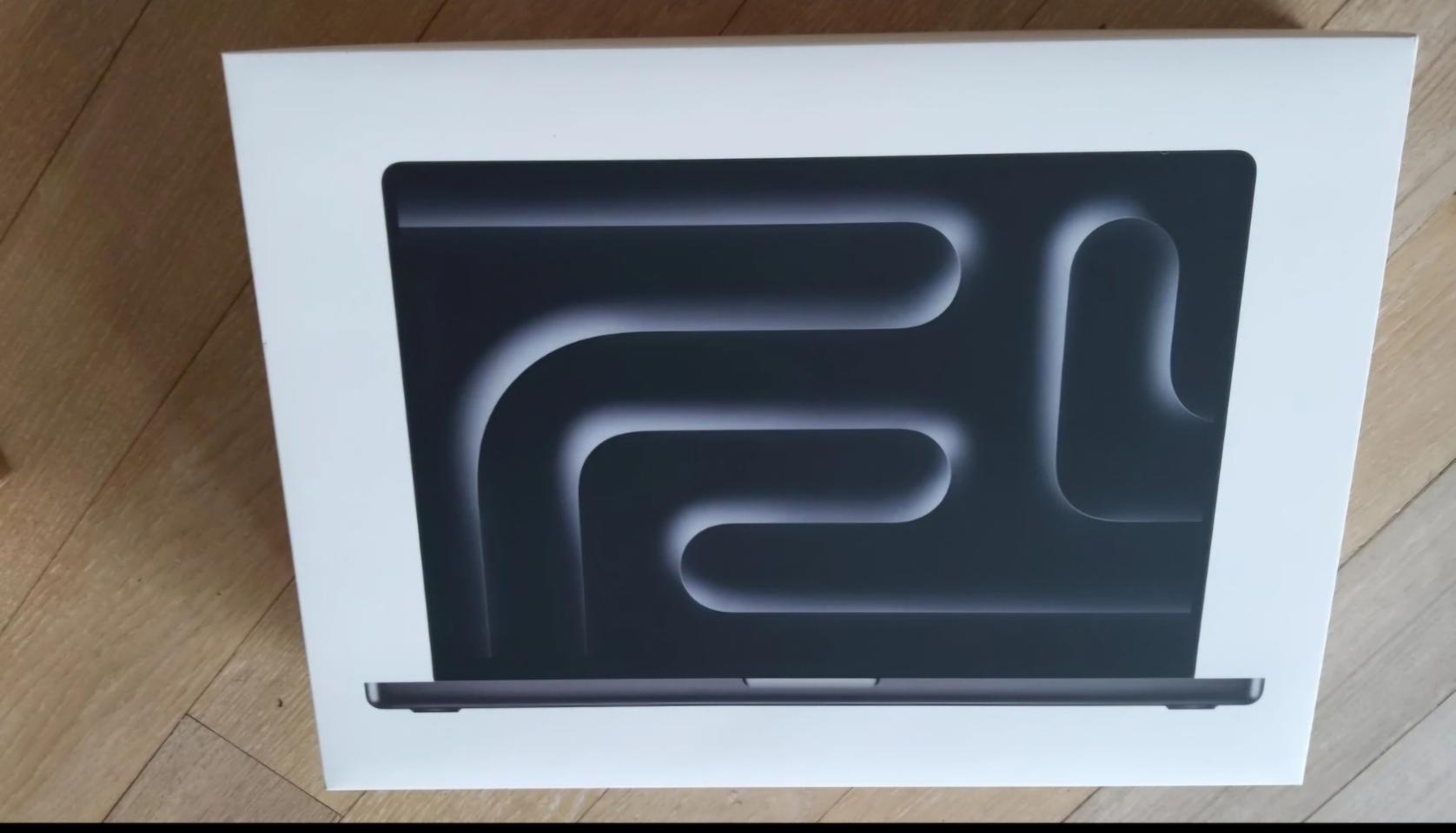 맥북프로16 M3 18GB  미개봉