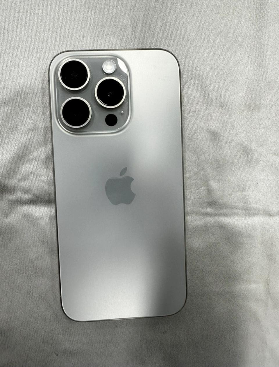 아이폰 15 프로 네추럴 티타늄