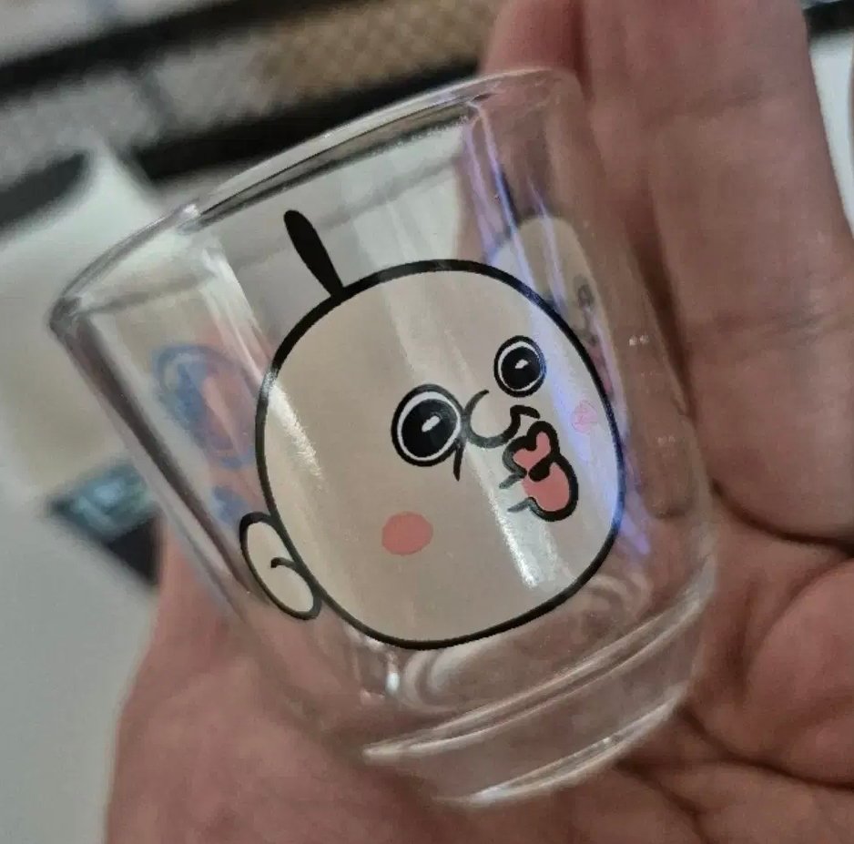 한정판 빵빵이 팝업 굿즈 / 빵빵이친구 노엘 진로 소주잔 각각1개 있음