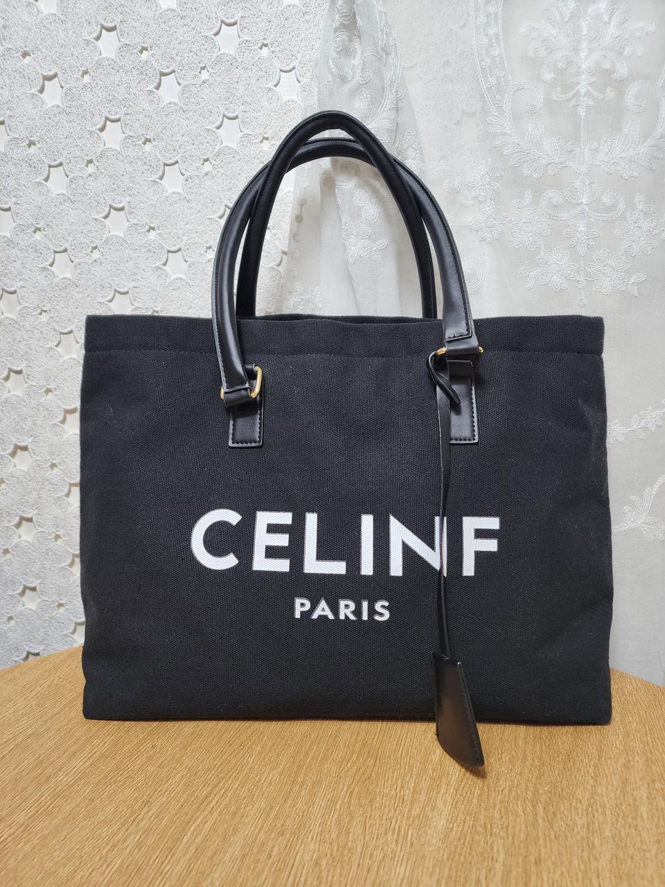 블랙 캔버스 숄더백