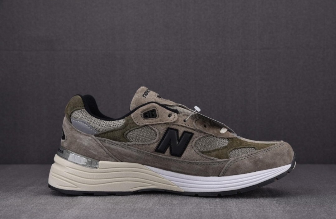 뉴발란스 자운드 992 그레이 265사이즈