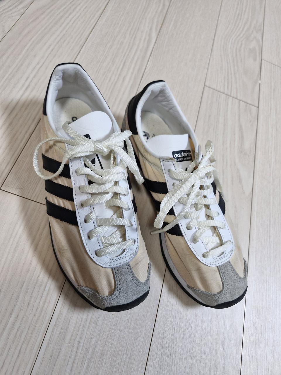 아디다스 컨트리