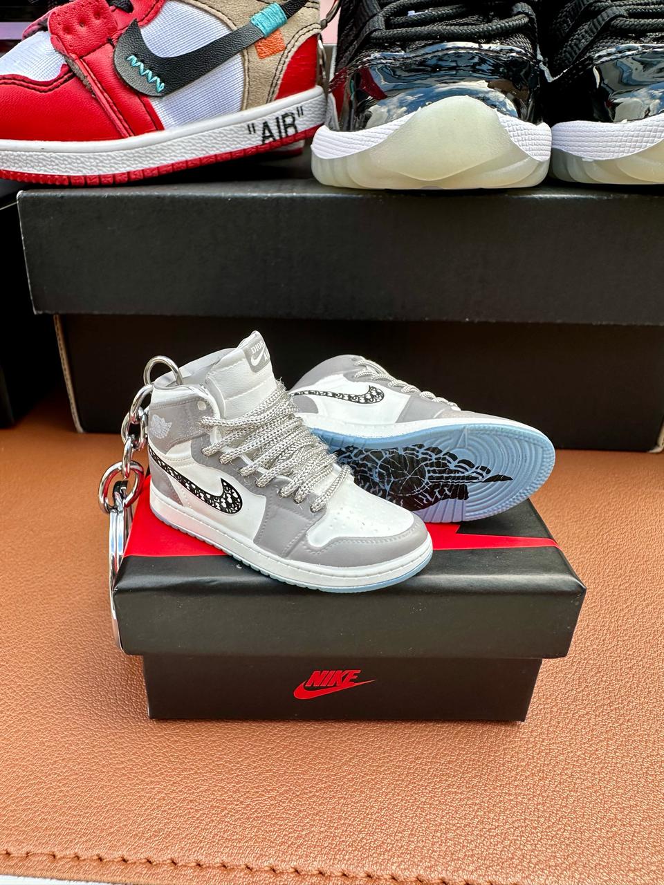 나이키 조던 디올 미니키링