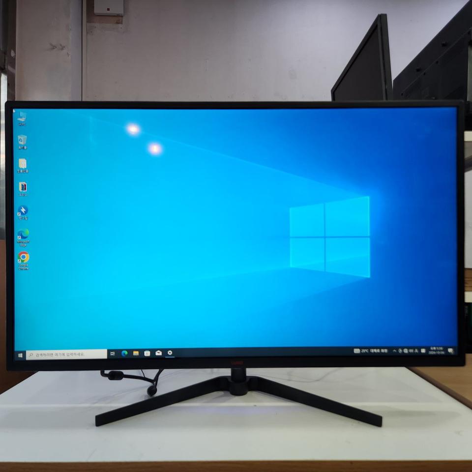 유디아 32인치 180Hz 게이밍 모니터 팝니다