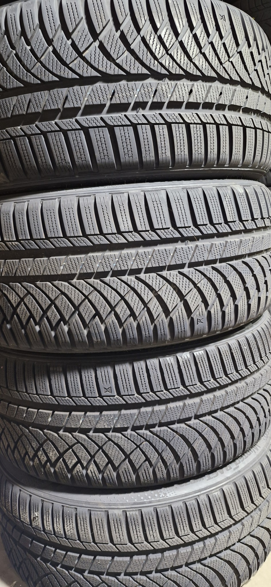 금호 스노우 19인치 중고 스노우타이어 팝니다.