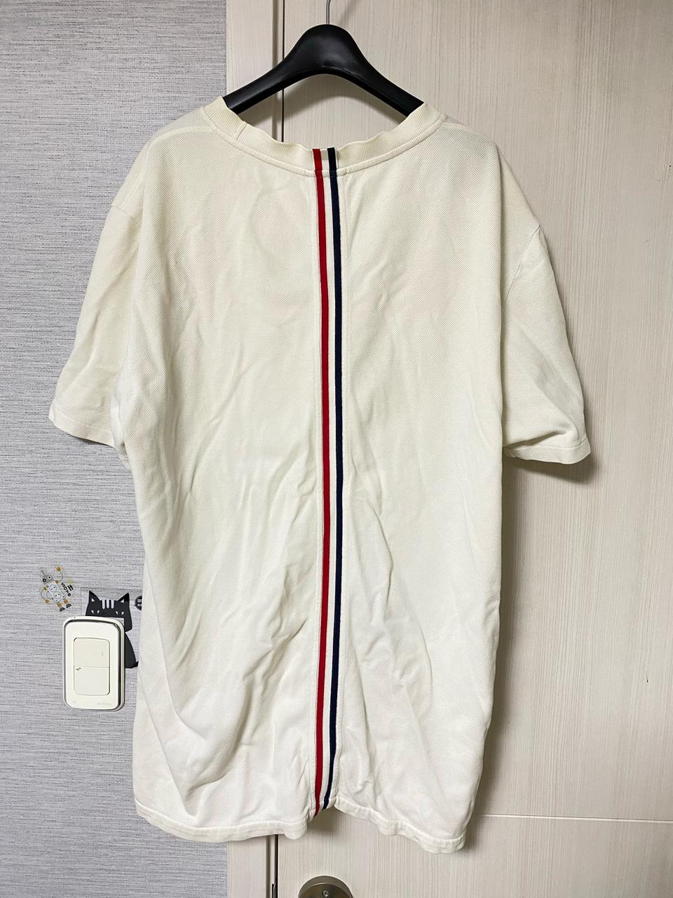 [5] 톰브라운 백삼선 반팔 화이트