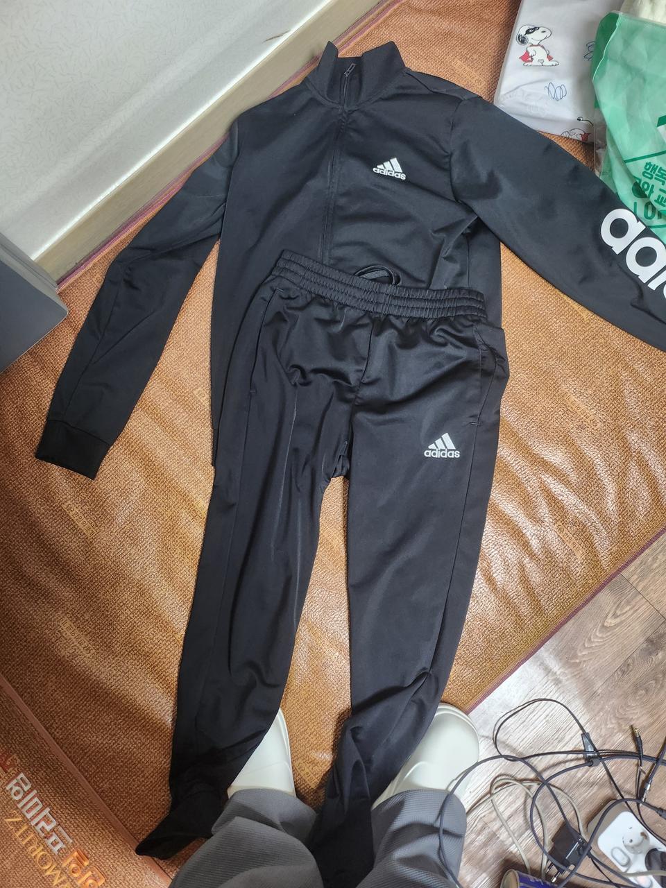아디다스트레이닝복
