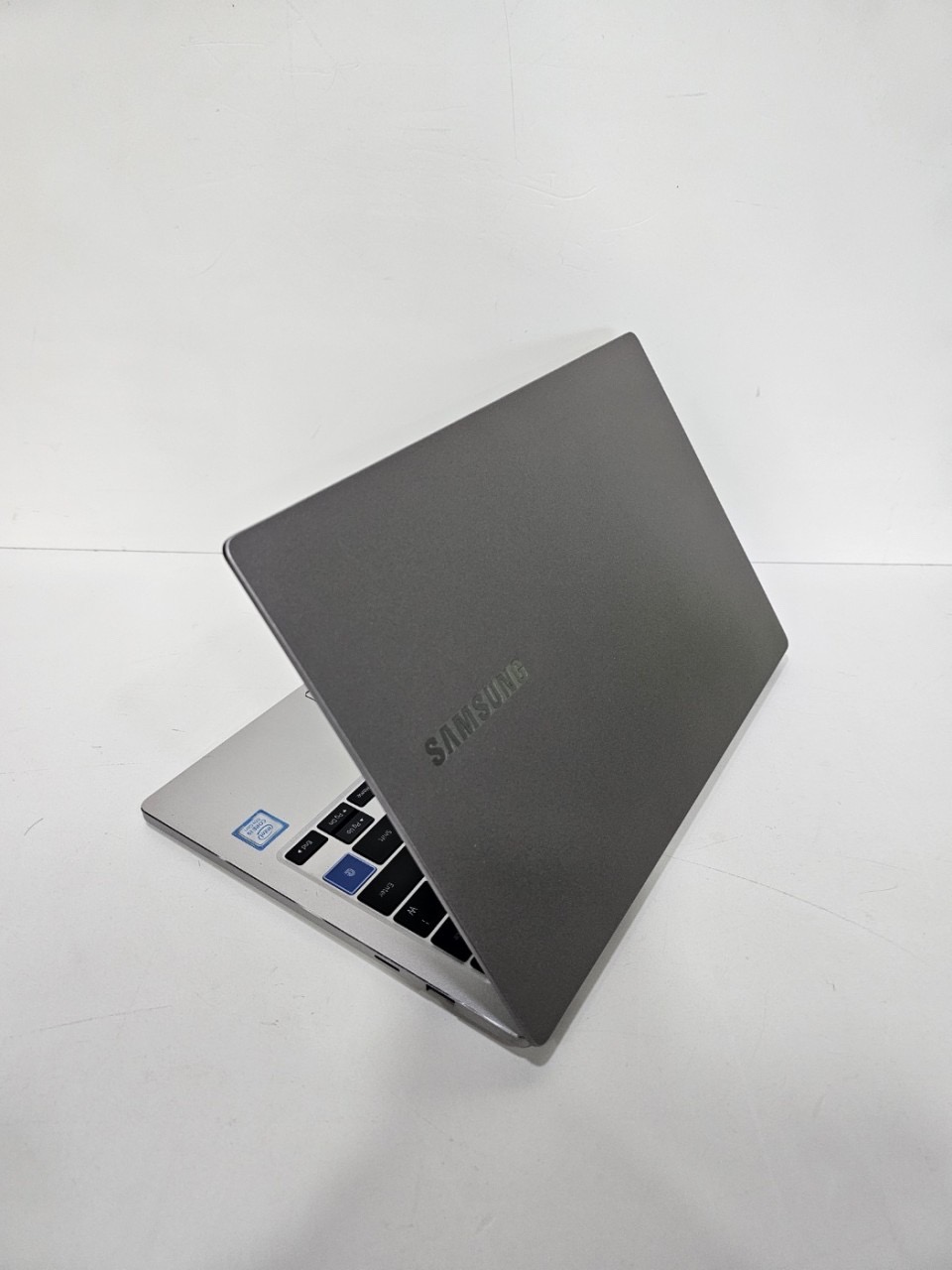 i5-8세대!! 슬림 삼성 UHD 13인치사무용노트북