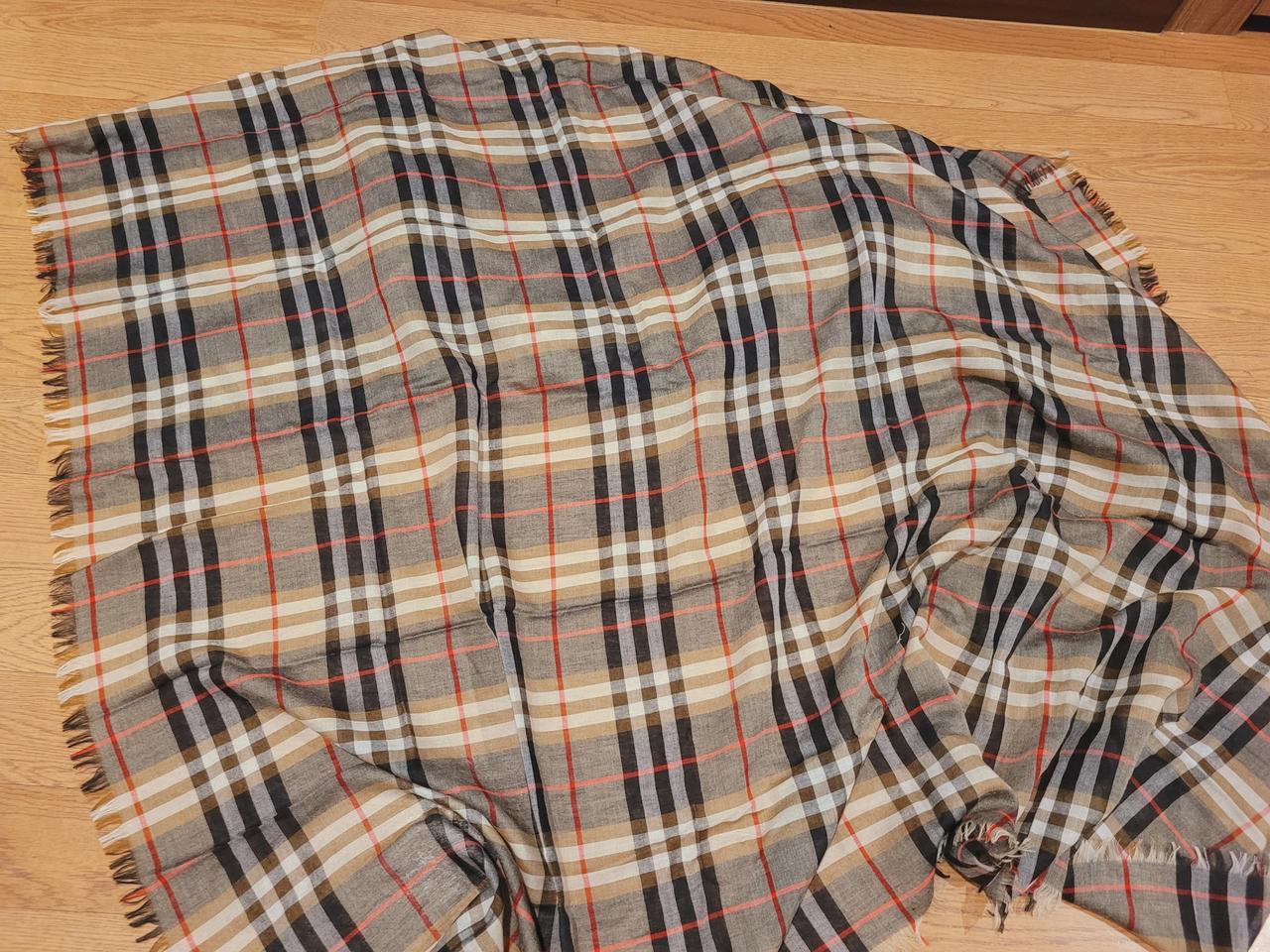 버버리 울 모달 스카프