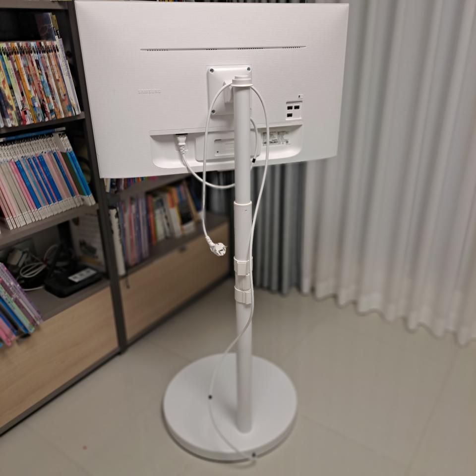 삼성 m7 32인치 티비거치대 이동식거치대