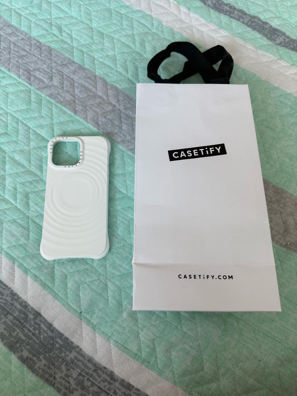 케이스티파이 아이폰 16 프로맥스 리플케이스 화이트 판매해요