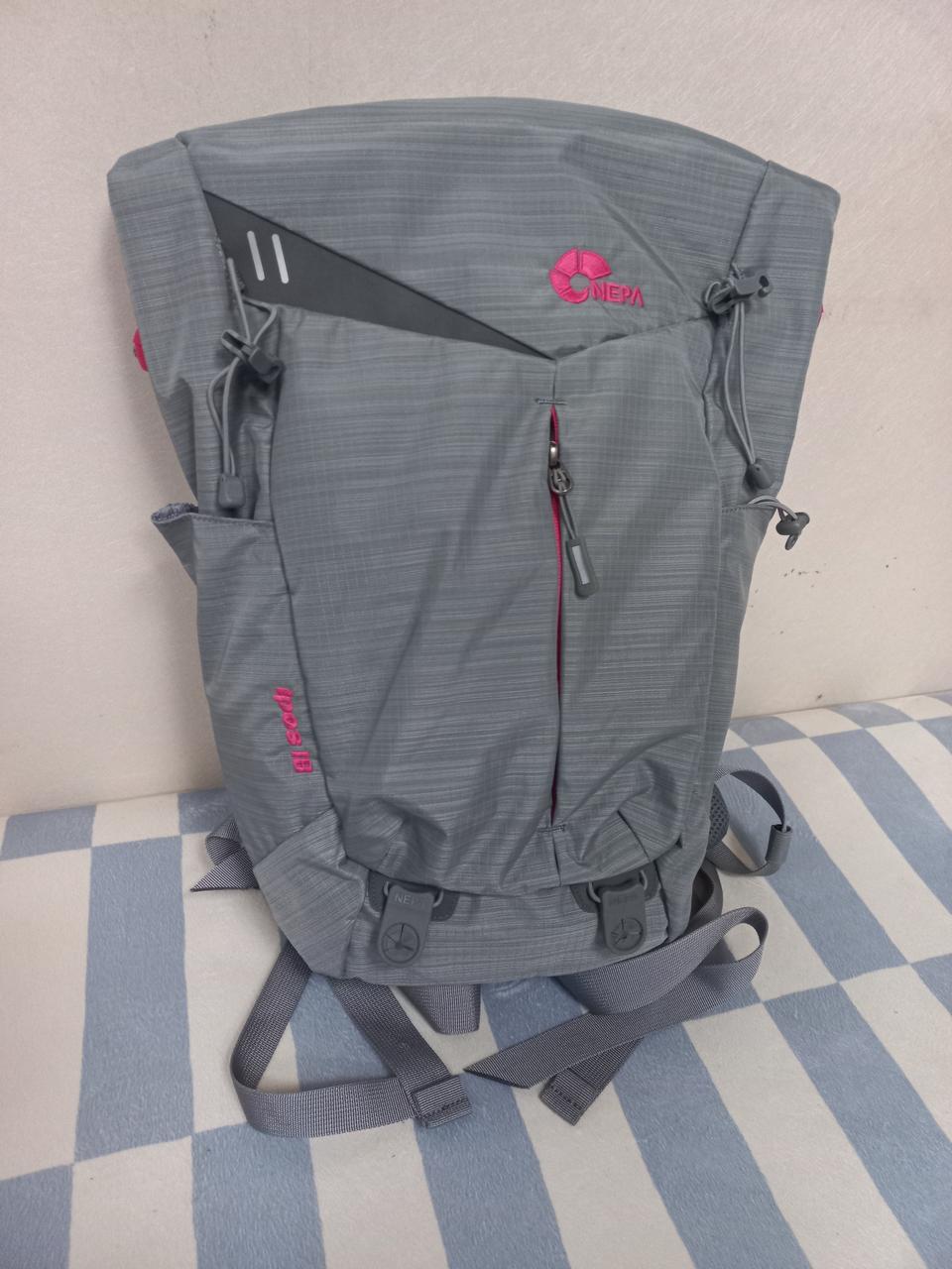 네파 아이포스 18 배낭