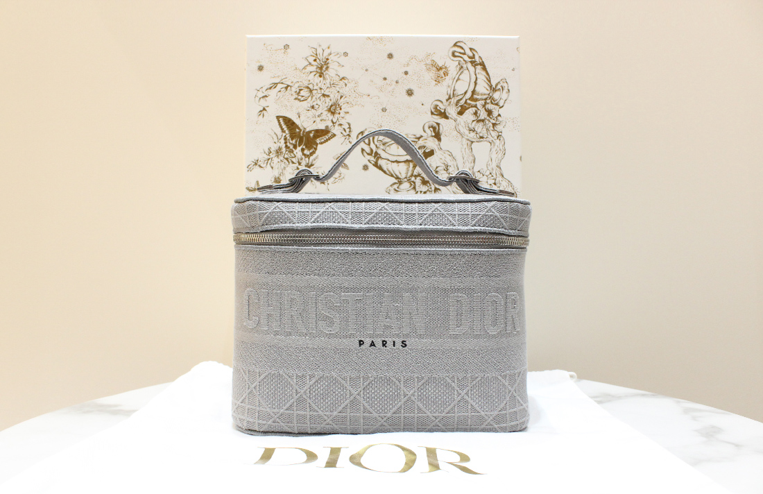 [중고명품다올] 디올 트래블 베니티 케이스 그레이 토트백 S5480