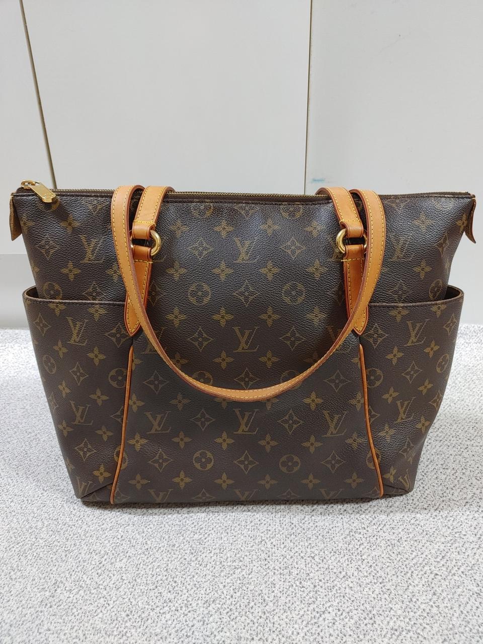 컨디션굿 정품 루이비통 토탈리 mm 숄더백 쇼퍼백