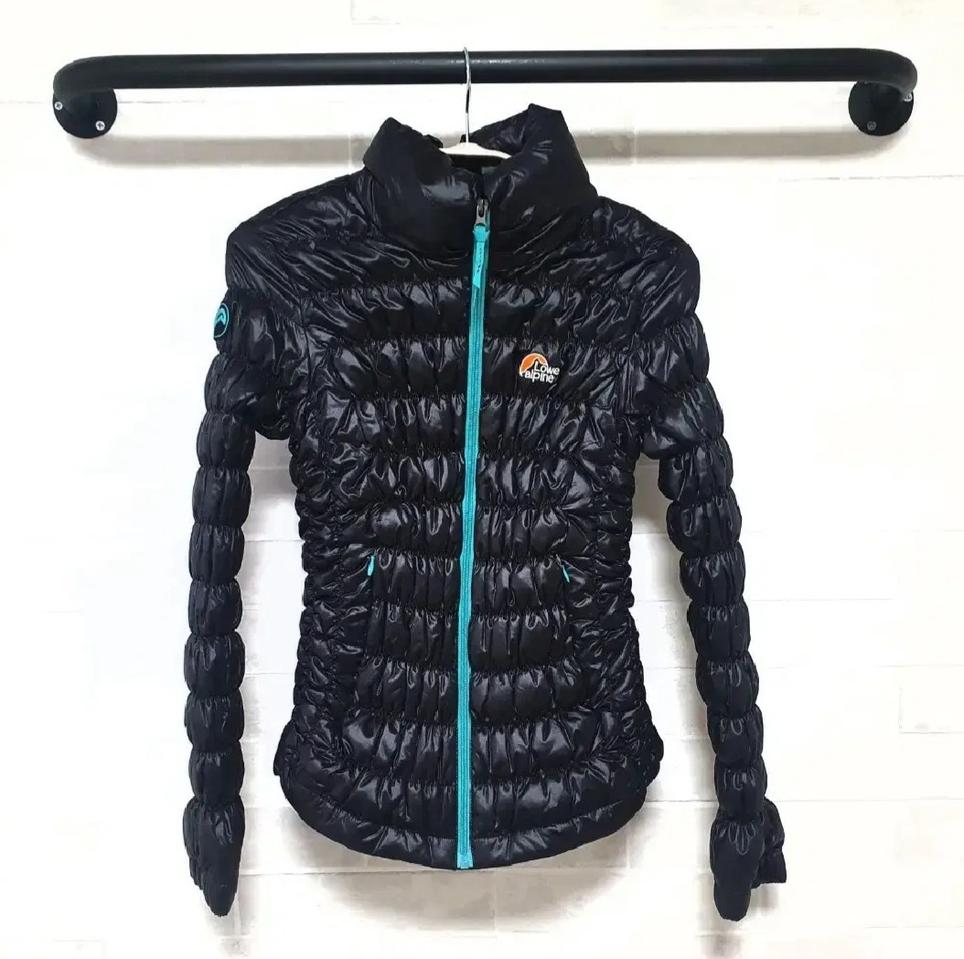 정품:)로우알파인 경량패딩♡