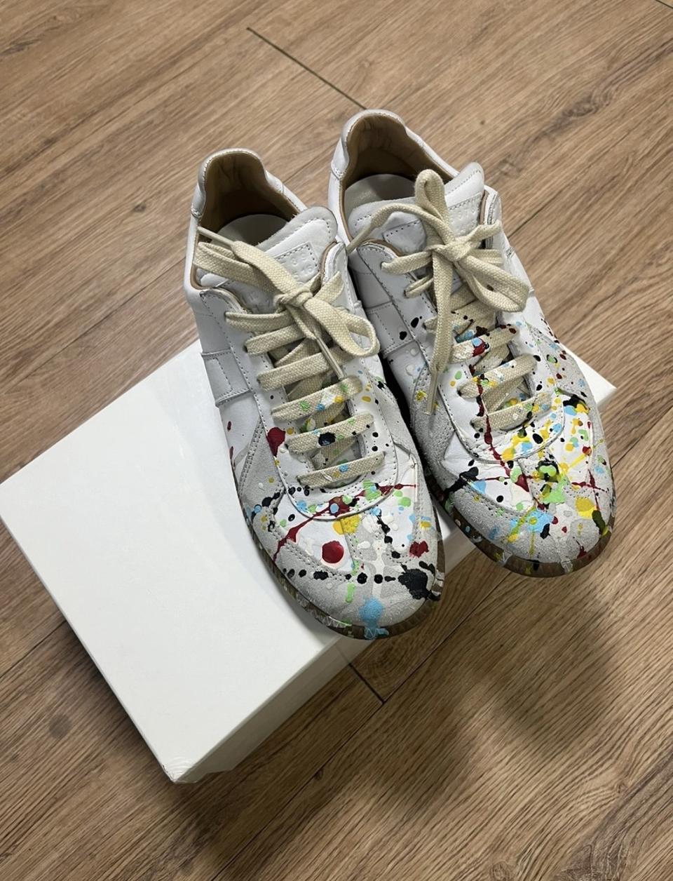 메종마르지엘라 독일군 페인팅 230