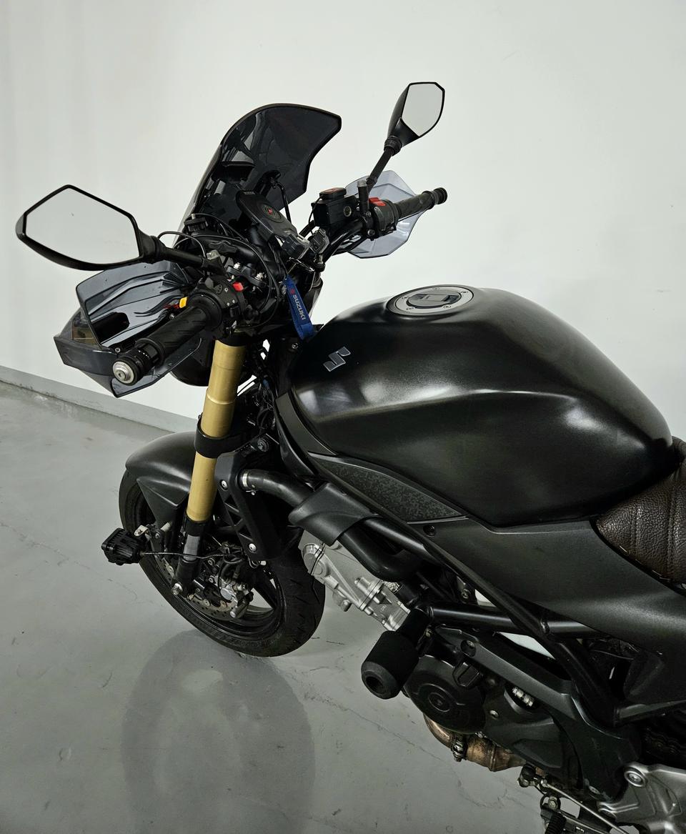 전국 1대뿐 풀튜닝 스즈키 SV 650 판매합니다 8
