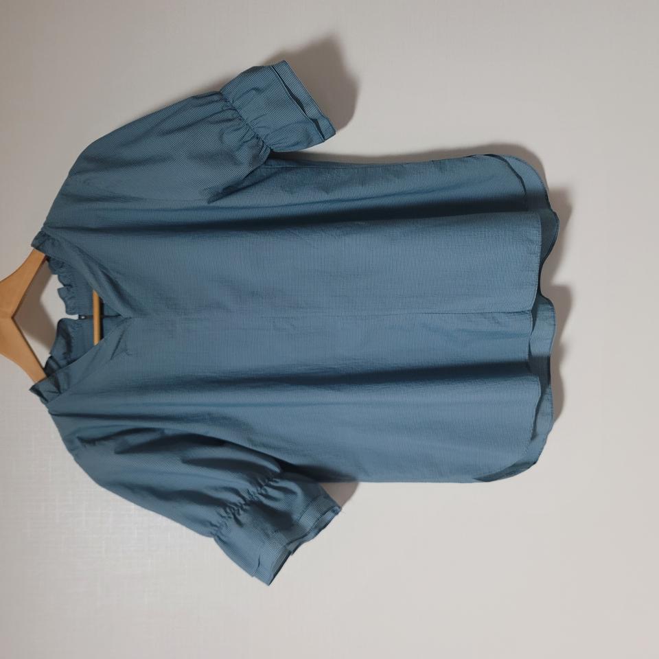 가벼운 바스락 민트 블라우스