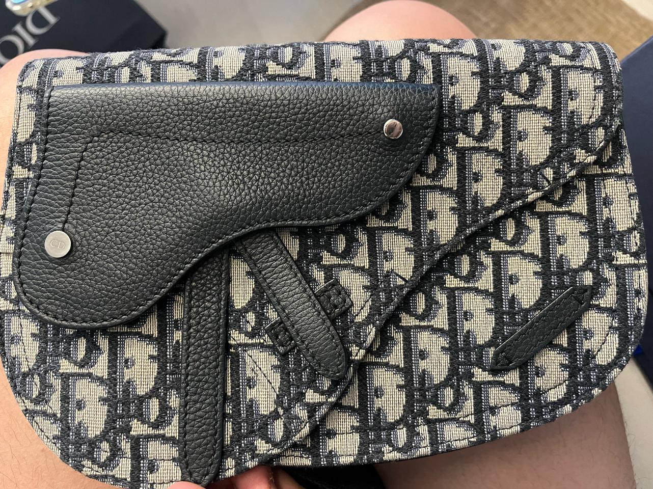 디올 자카드 새들백