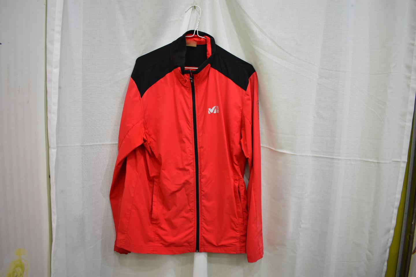 밀레 남성 바람막이 100