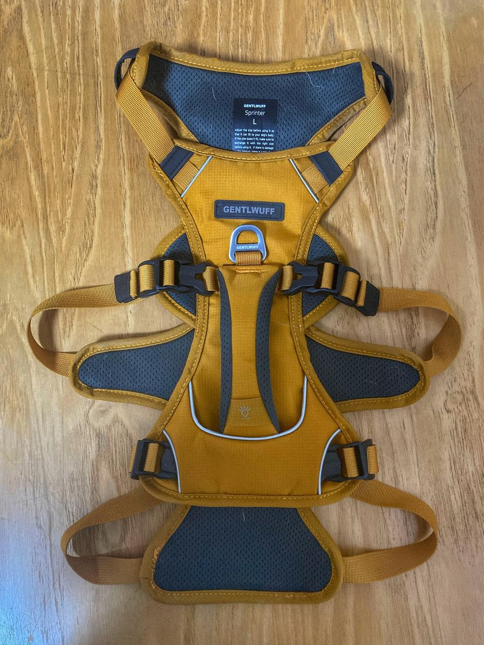 젠틀우프 스프린터 하네스 팝니다.