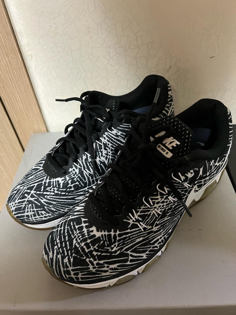 나이키 에어맥스 테일윈드8 프린트 사이즈255