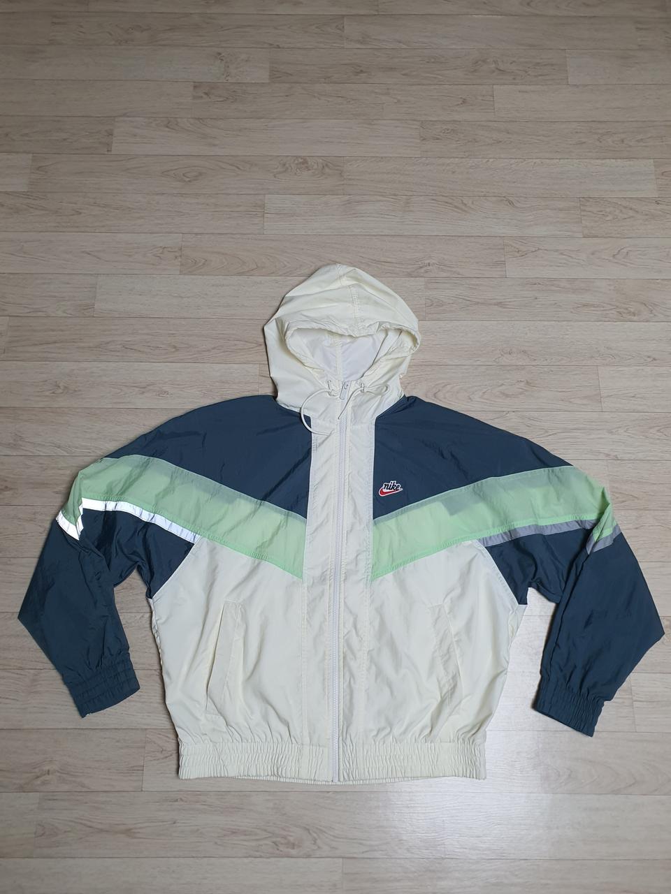 100 나이키 헤리티지 바람막이 자켓 남100사이즈 완전깨끗해요