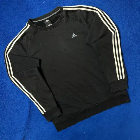 아디다스 맨투맨