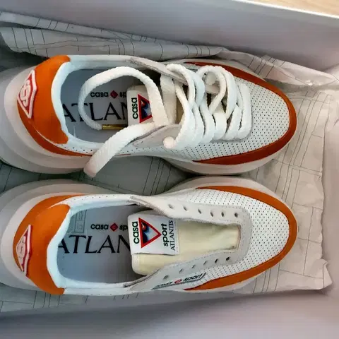 카사블랑카 아틀란티스 화이트 오렌지 AF22-SNK-002-02