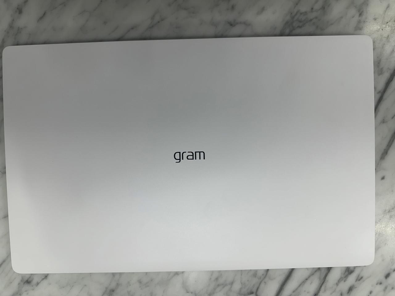 LG 그램 I7 노트북 팝니다.