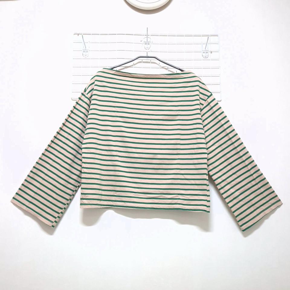 오프숄더 긴팔 티셔츠 베이지 그린 스트라이프 루즈핏 오버핏 와이드슬리브