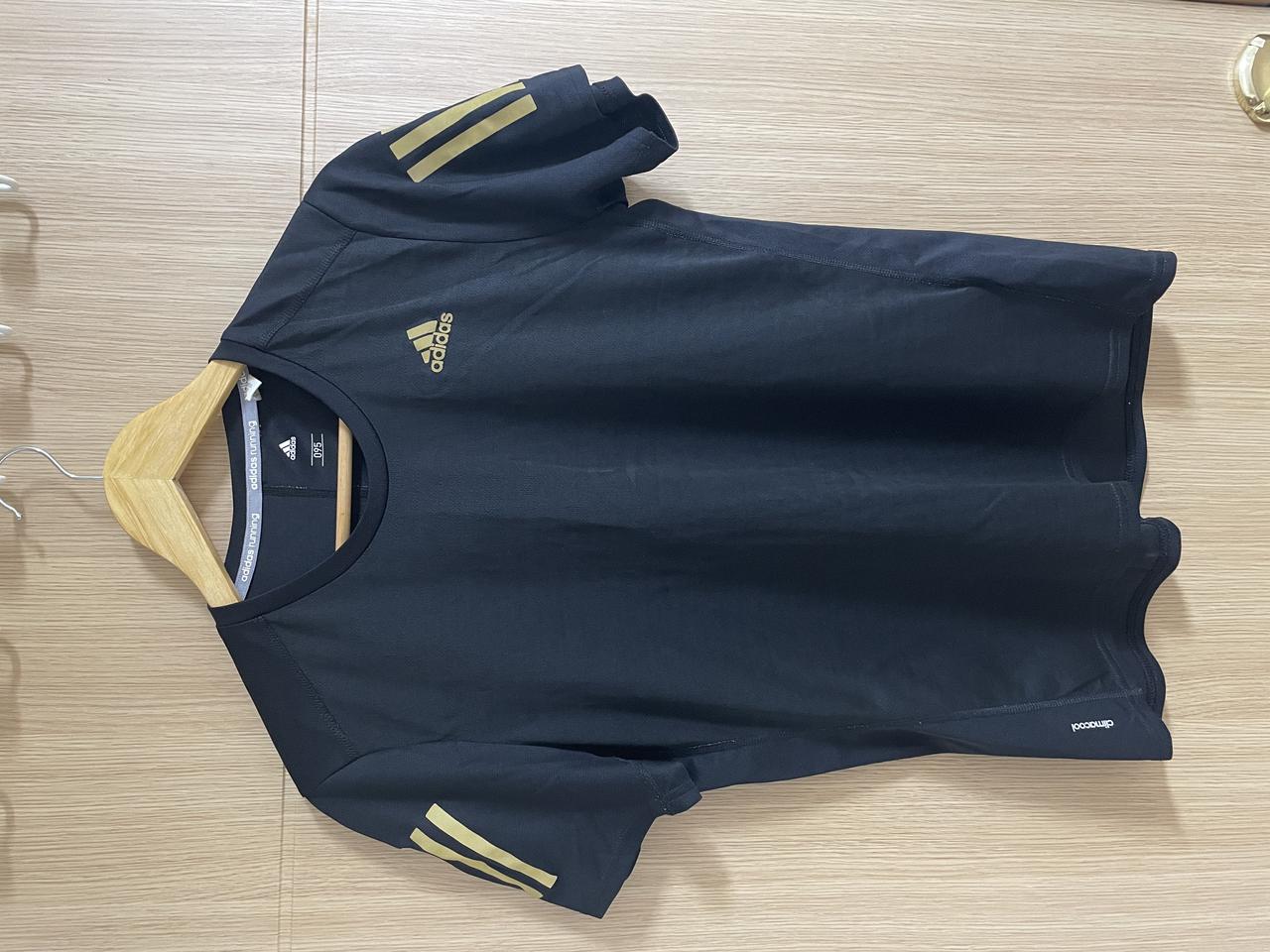 정품 아디다스 3스트라이프 금장 티셔츠 기능성 [M]