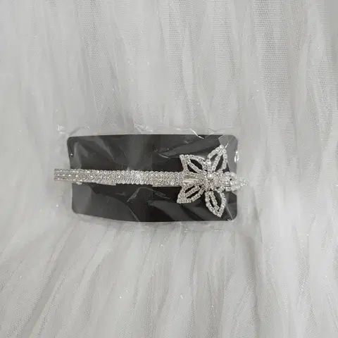 새상품)실버 꽃 헤어 자동핀 머리핀 머리삔 큐빅