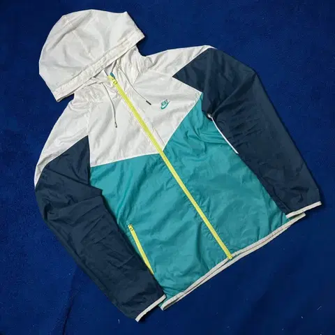 나이키 배색 바람막이