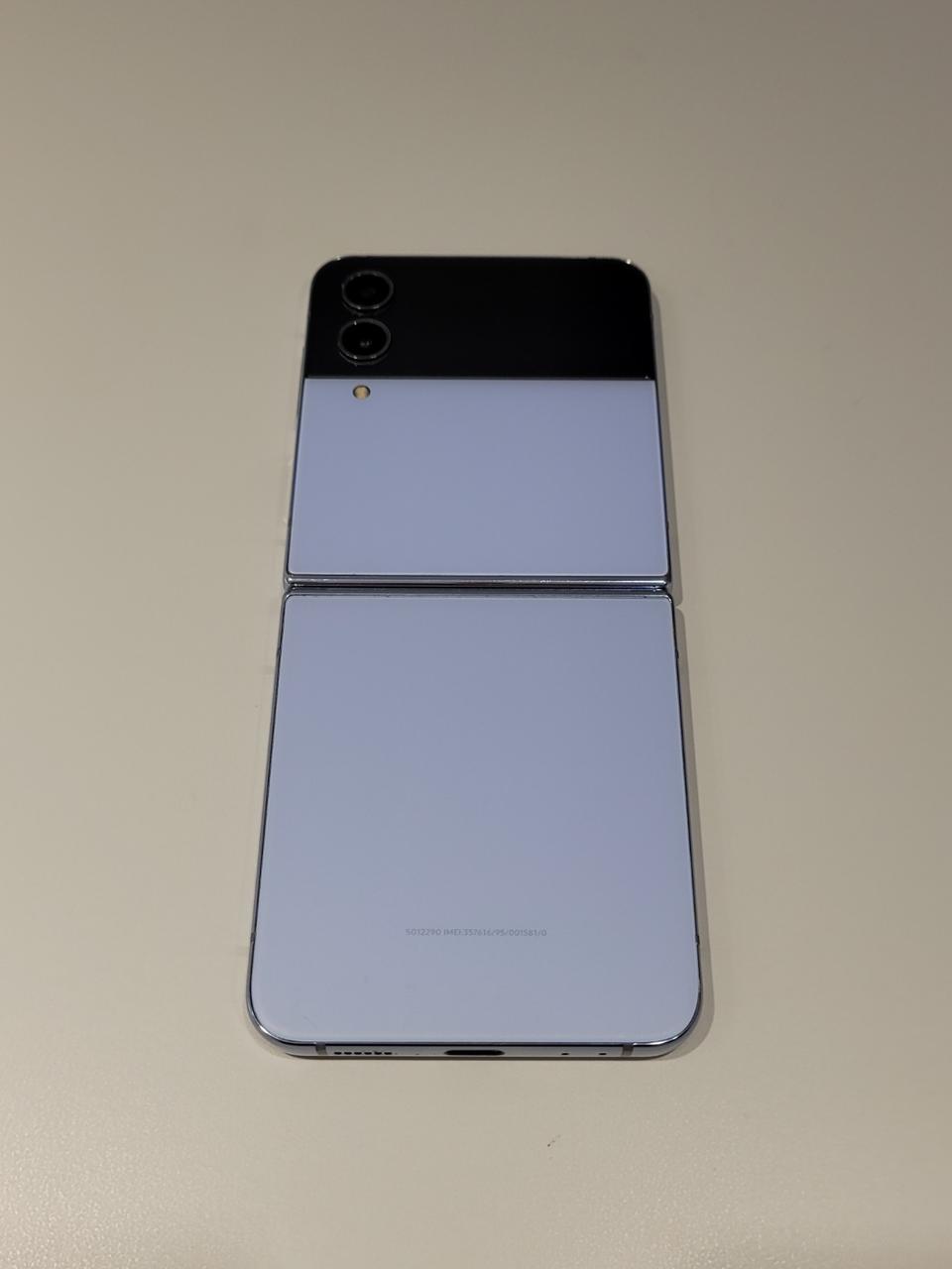 갤럭시Z플립4 / 512GB / S급 / 10-23번