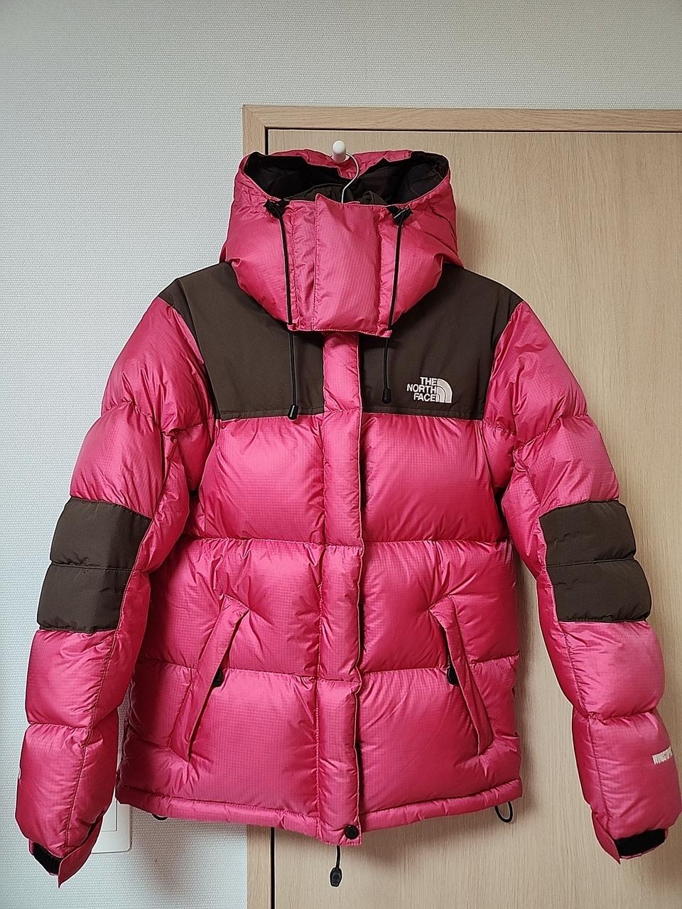 노스페이스 화이트라벨 800필 유니버스 구스패딩