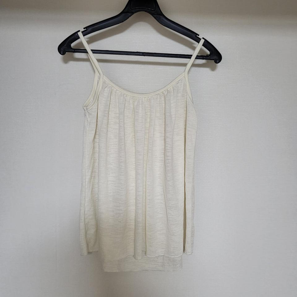 베이지 슬리브리스 블라우스